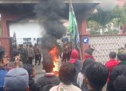 Ratusan Massa Geruduk DPRD Banggai, Desak Pengesahan RUU Perampasan Aset Hingga Copot Kapolri 