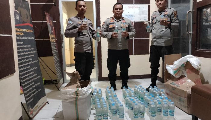 Polisi Gagalkan Penyelundupan Cap Tikus di Pelabuhan Luwuk Menuju Taliabu, 100 Botol CT Diamankan