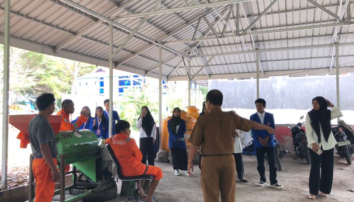 14 Mahasiswa FKM Untika Luwuk Magang di DLH Banggai, Mulai Observasi Pengelolaan Sampah