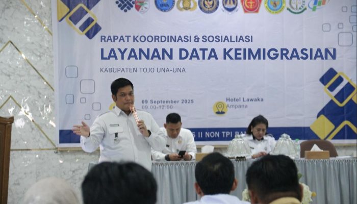 Imigrasi Banggai Sosialisasikan Layanan Data Keimigrasian di Ampana, Dorong Pemanfaatan Aplikasi LDK Secara Optimal