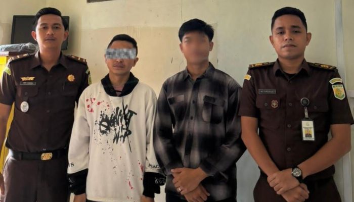 Satresnarkoba Polres Bangkep Serahkan Tersangka Narkotika ke Kejari Balut 