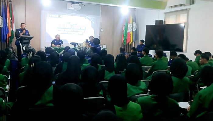 Lepas Peserta Magang Terapan, Dekan FKIP Unismuh Luwuk Ingatkan Mahasiswa Jaga Nama Baik Almamater!