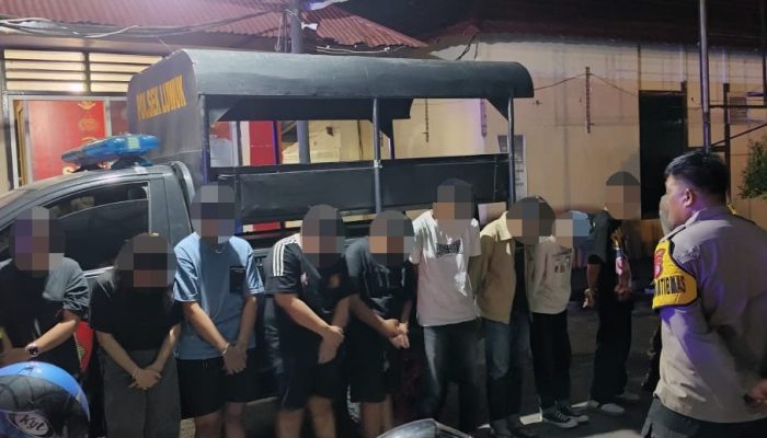 Polisi Gerebek Pesta Miras di Indekos Kota Luwuk, 7 Perempuan dan 4 Pria Diamankan