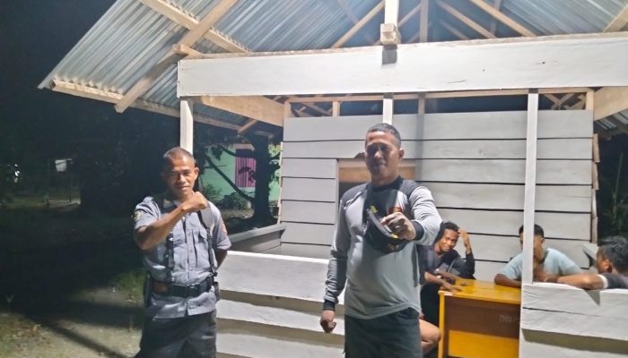 LINMAS dan Warga Desa Simpang 2 Hidupkan Kembali Pos Ronda, Perkuat Siskamling dan Solidaritas Warga