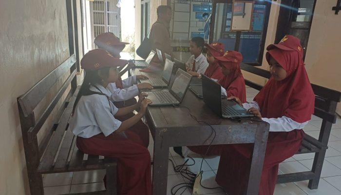 Polsek Lobangkurung Fasilitasi Siswa SD Lipulalongo Ikuti ANBK dengan Wi-Fi Starlink
