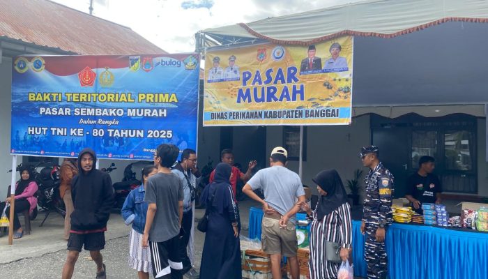 Warga Serbu Pasar Murah Posal Luwuk Meriahkan HUT ke-80 TNI, Ada Gas Elpiji 3 Kg
