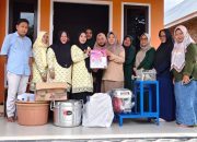 Anggota DPRD Banggai Hadiri Penyerahan Peralatan Olahan Pala di Balantak