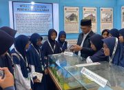 Puluhan Santri MTs Daarul Hikmah Luwuk Kunjungi Museum Daerah dan Dinas Perpustakaan Banggai