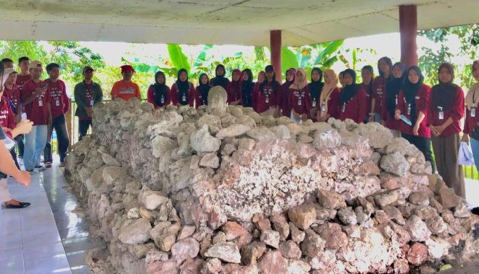 Mahasiswa FKIP Untika Luwuk Gelar Penelitian Situs Sejarah di Banggai Laut