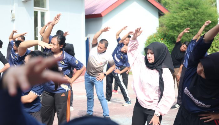 Imigrasi Banggai Wujudkan Pegawai Sehat dan Berintegritas Lewat Kegiatan Senam & Bimbingan Kerohanian