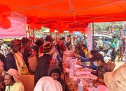 Dinkes dan KPA Paniai Gelar Pemeriksaan Kesehatan Gratis di HUT Kabupaten Paniai ke-29