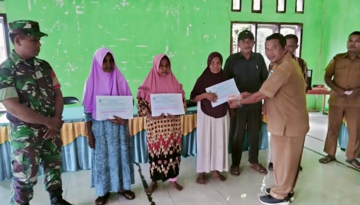 29 KPM Desa Selekan Liang Terima BLT-DD Dua Bulan Sekaligus