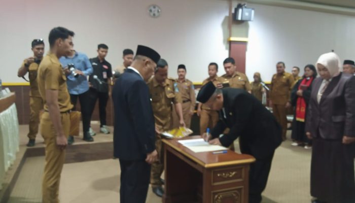 Lantik Sekda dan 3 Pejabat Eselon II, Bupati Rusli Moidady: Jalankan Tugas dengan Integritas, Dedikasi, dan Profesionalisme