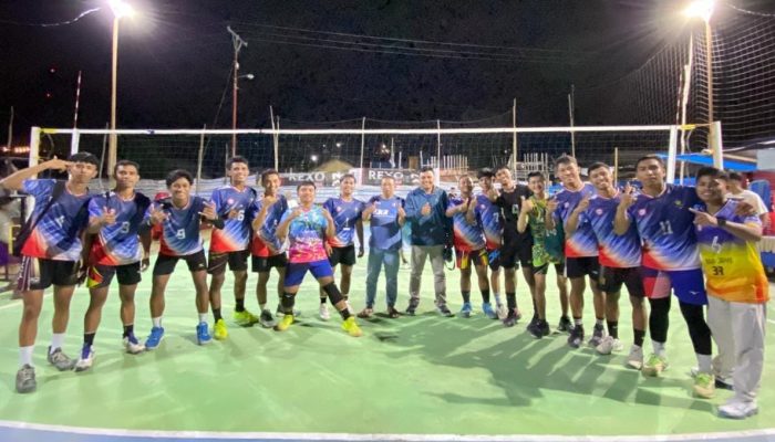 Final Seru Malam Ini! FKIP Unismuh Luwuk Tantang Mahajaya di Turnamen Voli Karang Taruna Cup Kilongan