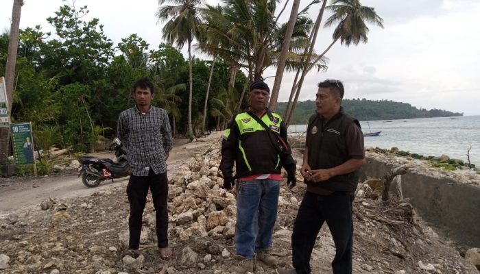 Progres Pembangunan Pengaman Pantai di Desa Bolubung Capai 50 Persen