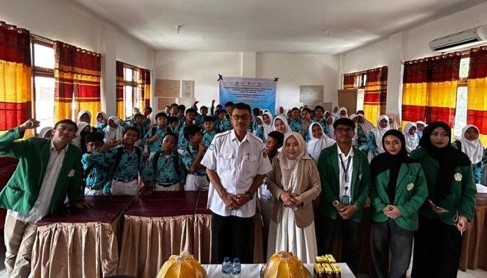 Kampus Berdampak, Unismuh Luwuk Edukasi Siswa SMPN 2 Luwuk tentang Kesadaran Hukum