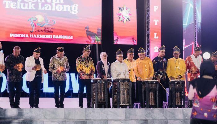 Pesona Harmoni Banggai dalam Festival Teluk Lalong