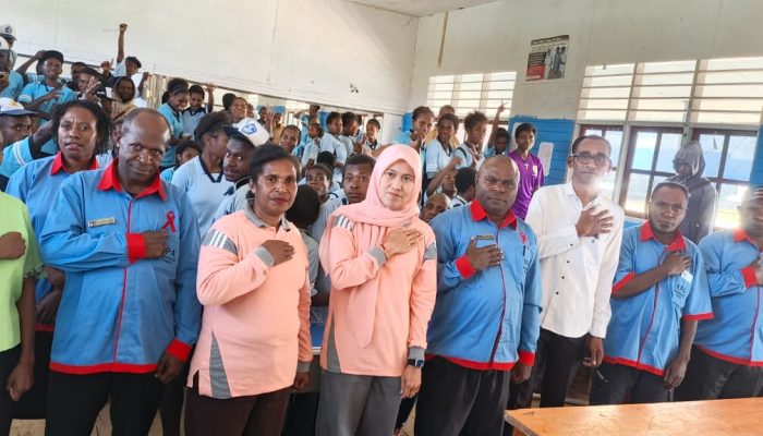KPA Paniai Gelar Sosialisasi Pencegahan HIV/AIDS di SMP Negeri 1 Paniai Timur