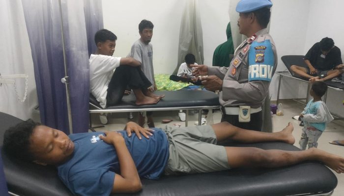 Remaja Bonceng Tiga Tabarakan dengan Mobil di Nuhon, Ketiganya Masuk Puskesmas 