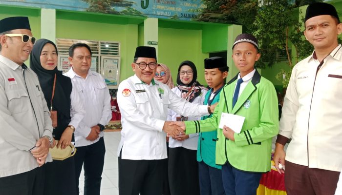 Kemenag Banggai Resmi Lepas Tiga Siswa Wakili Sulteng di Olimpiade Bahasa Arab Nasional