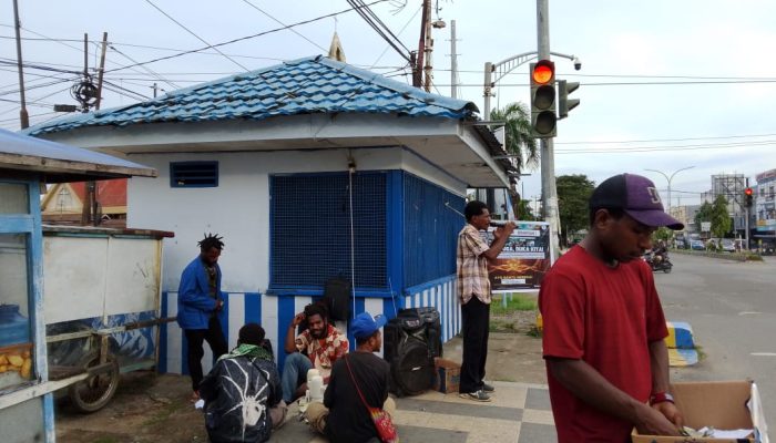 Forum Solidaritas Pelajar dan Mahasiswa Pegunungan Galang Dana untuk Korban Banjir dan Longsor di Nduga