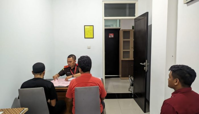 Todong Penjaga Warung dan Bawa Kabur Emas 7 Gram, Pria Asal Masama Dibekuk Polisi dan Kini Kasus Dilimpahkan 