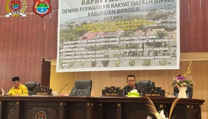 DPRD Banggai Gelar Rapat Paripurna Bahas Empat Ranperda dan Pandangan Umum Fraksi
