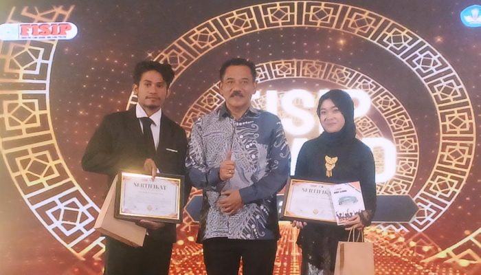 Ini Lulusan Terbaik Peraih IPK Tertinggi di FISIP Unismuh Luwuk, Riski Raih IPK 3,98