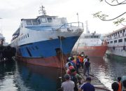 Kapal Penumpang Terbakar di Pelabuhan Rakyat Luwuk, Damkar Kerahkan 23 Personel