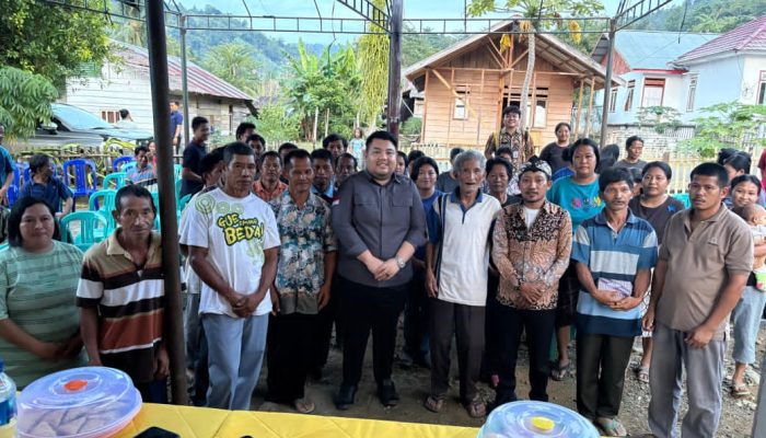 Senja di Lokait, Aleg Dandhy Sapa Warga Lewat Kunjungan Dapil