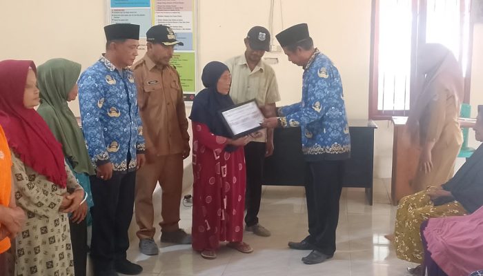 Pemdes Kombutokan Sukses Salurkan BLT-DD Tahap III Tahun 2025