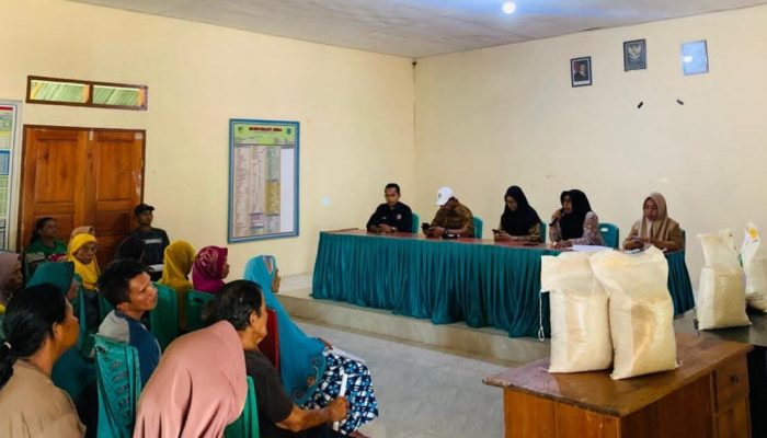Tingkatkan Perekonomian Warga, 110 KK di Desa Kombutokan Terima Bantuan Ketahanan Pangan