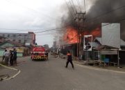 Diduga Korsleting Listrik, Enam Rumah di Desa Baka Bangkep Ludes Terbakar
