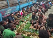 Mahasiswa IPMANAPANDODE Sorong Raya Gelar Makan Bersama untuk Menandai Duka Tiga Malam