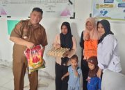 Giliran Nambo, Kadis P2KBP3A Banggai Salurkan Bantuan KRS untuk 16 Penerima Manfaat