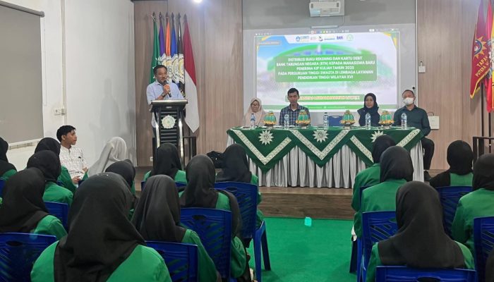 Diserahkan Rektor, 117 Mahasiswa Unismuh Luwuk Terima KIP Kuliah 