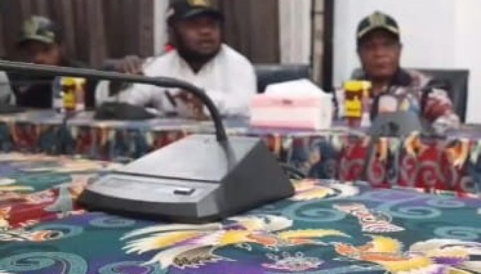 Ketua Tim Pansus DPRK Paniai Melianus Yatipai Tegaskan Sikap Terkait Surat Pernyataan ke Komandan Marinir AL