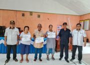 Jelang Natal, Pemdes Tolulos Salurkan BLT DD Kepada 24 KPM