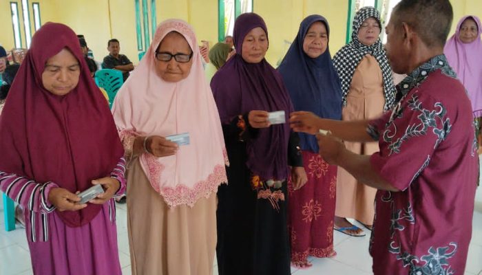 Pemdes Popisi Salurkan BLT DD Langsung ke Rekening 25 Penerima Manfaat