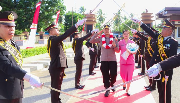 Polres Banggai Sambut AKBP Wayan Wayracana Aryawan sebagai Kapolres Baru