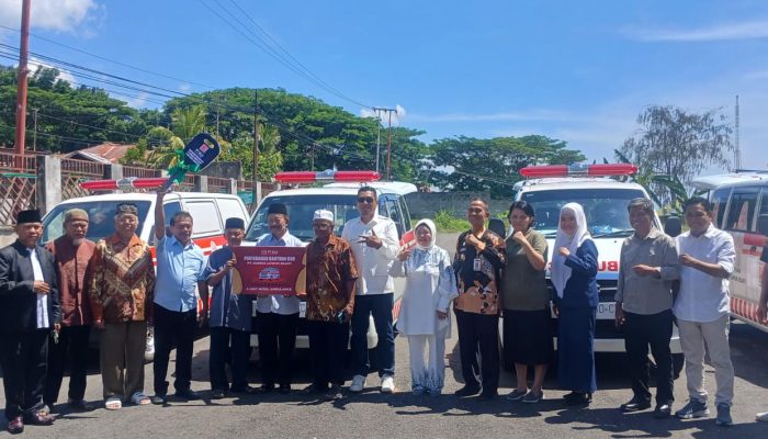 Diapresiasi Pemda Banggai, PT Kurnia Luwuk Sejati Salurkan Bantuan 4 Unit Ambulans 
