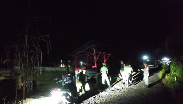 Koramil 1308-14/Toili Gelar Patroli Malam Bersama Linmas untuk Jaga Kamtibmas