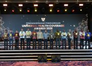 Termasuk Banggai, Ratusan Kepala Daerah Terima Penghargaan di UHC Awards 2026