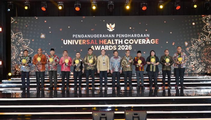 Diwakili Wabup, Pemkab Banggai Kepulauan Terima Penghargaan UHC Award 2026