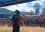 Gotong Royong “Yuu Waita” Masyarakat Topiyai Meriahkan Hari Puncak Muspasmee Ke-VIII Paroki Komopa