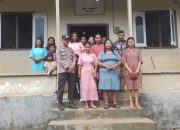 Polsek Liang Pererat Silaturahmi Lewat Program Minggu Kasih di Gereja Santa Bernadette