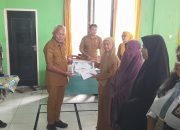 HPN: Bupati Balut Sofyan Kaepa Serahkan Piagam dan Hadiah Pemenang Lomba Menulis, Ini Daftarnya!