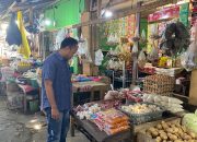 Satreskrim Polres Bangkep Pantau Harga Pangan di Pasar Salakan, Pastikan Stabil dan Sesuai Aturan