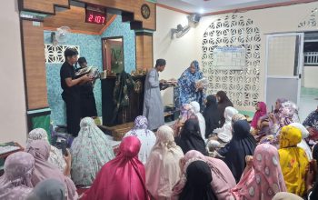 Aleg DPRD Sulteng Fraksi PDIP, Sri Lalusu Silaturahmi dan Berbagi di Masjid Al-Kautsar Kilper