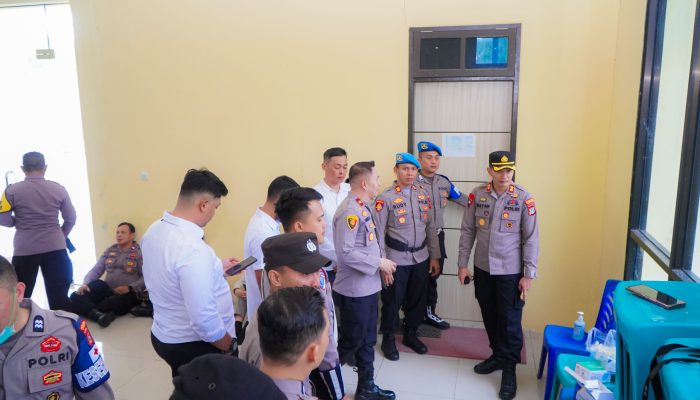 Kapolres Banggai dan Personel Ikut Tes Urine Mendadak